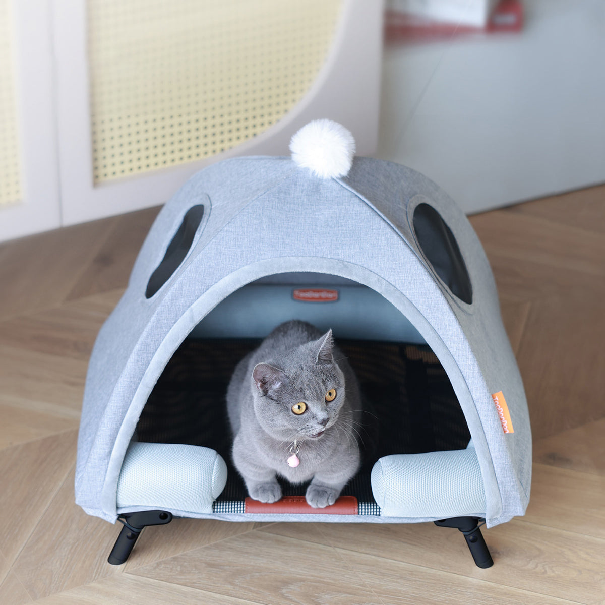 The Foldable Pet Tent Bed-Detachable Moisture-Resistant Dog House