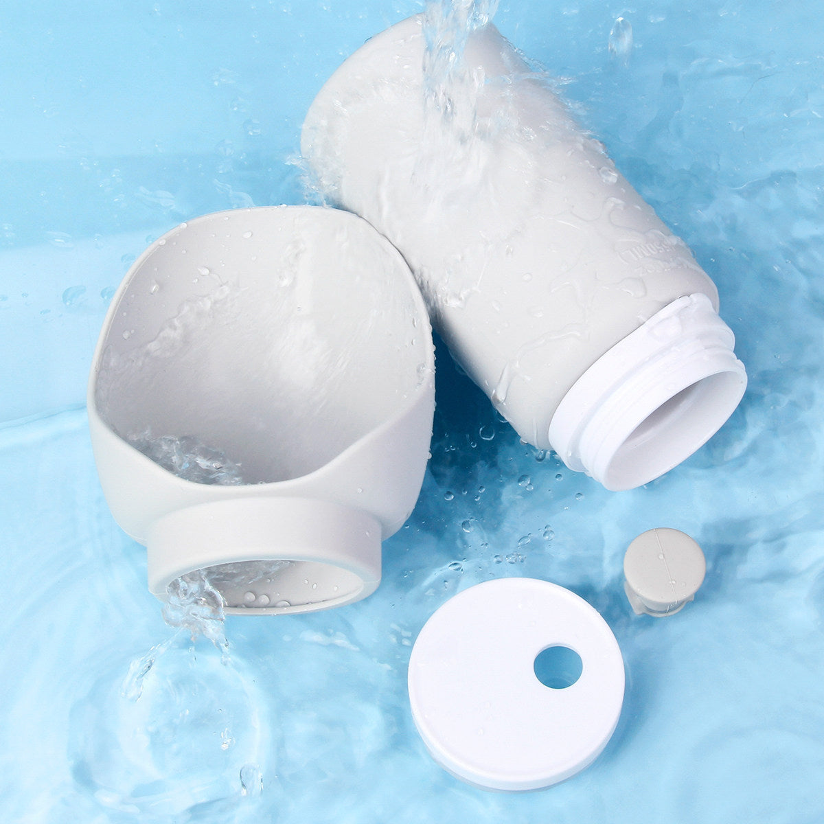 The Fold Flask – FDA Food-Grade Silicone Pet Water Bottle & Bowl.
