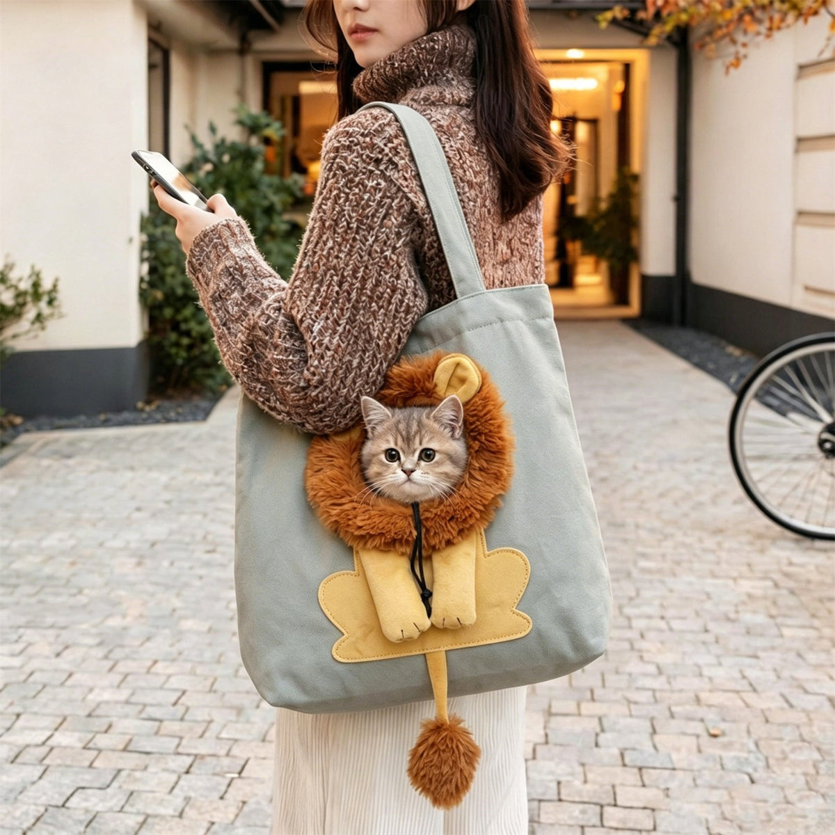 The Lion Cub – Cat & Small Dog Carrier With Head-Out Design.